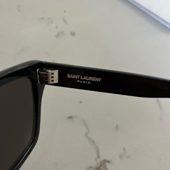 EUC Saint Laurent SL 507 - Picture 5 of 8